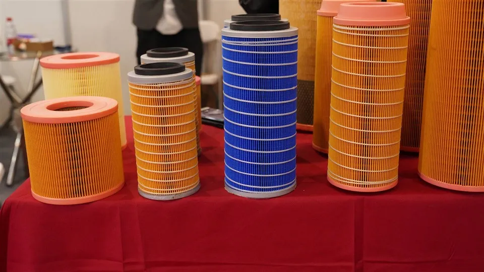 Filtr zbierający kurz Typ rolki z włókna szklanego H14 Papier filtrujący powietrze Hepa Roll do wkładu filtra