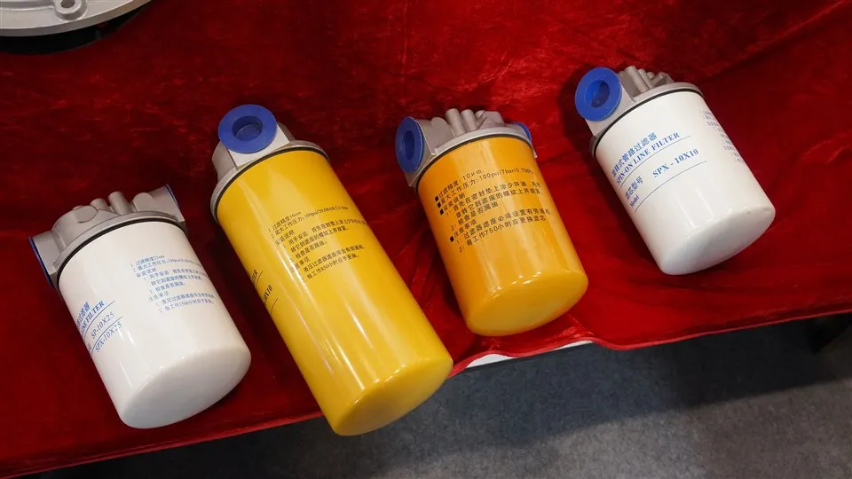 Profesjonalny filtr oleju maszynowego o parametrach mikronowych do robót ziemnych